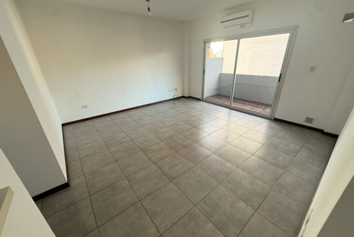 Avenida 44 e/ 8 y 9