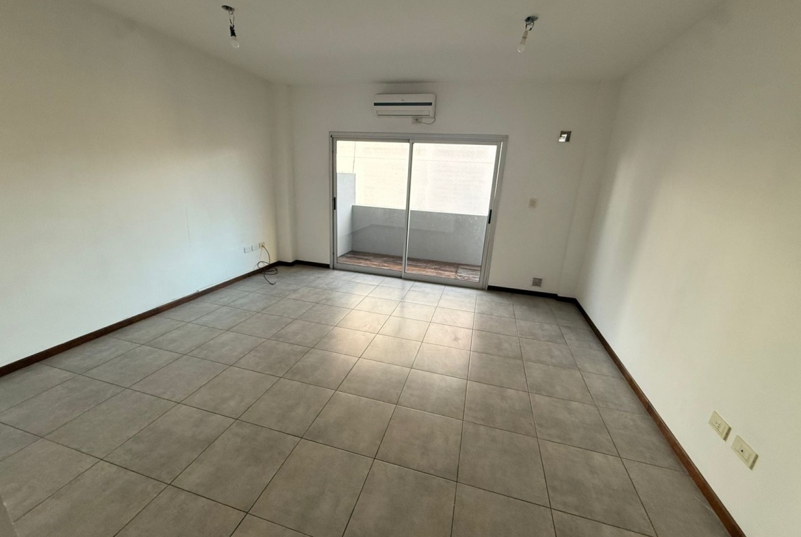 Avenida 44 e/ 8 y 9