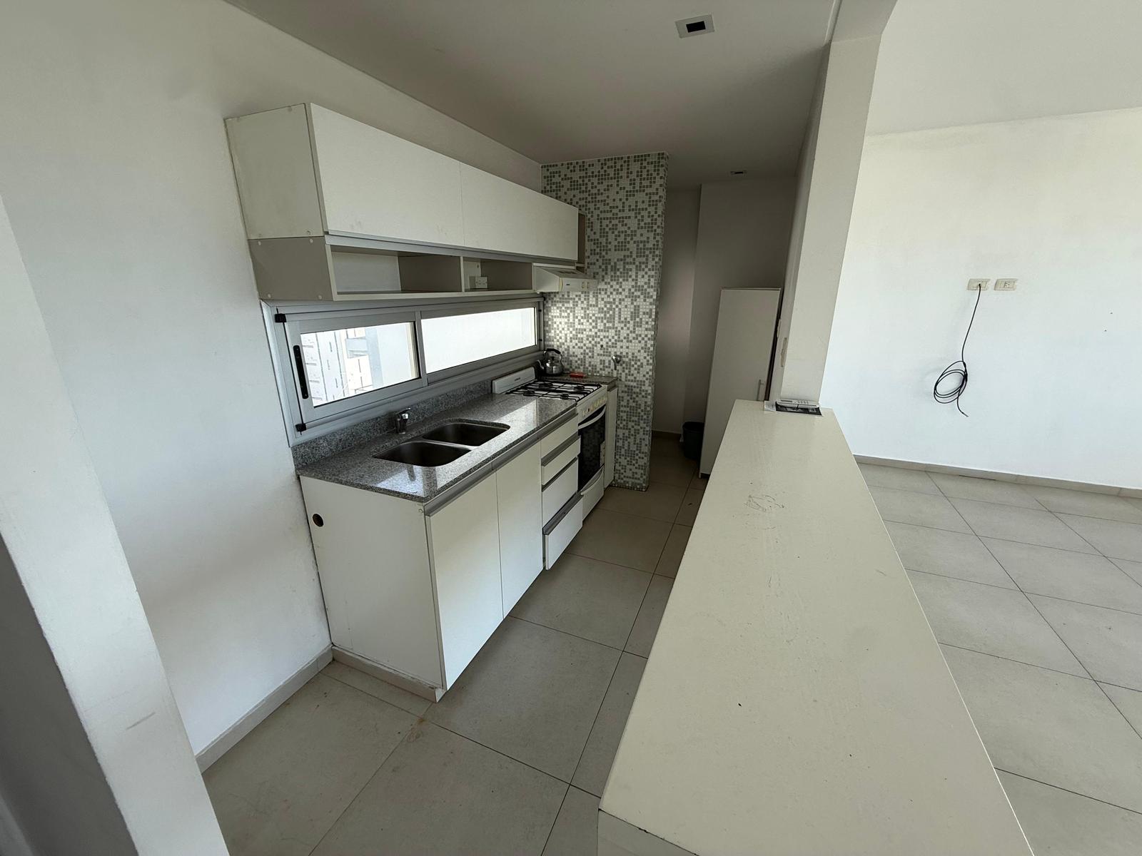 7377436_105679608197212000441516590722182715870376262784133066118728276397949172420988