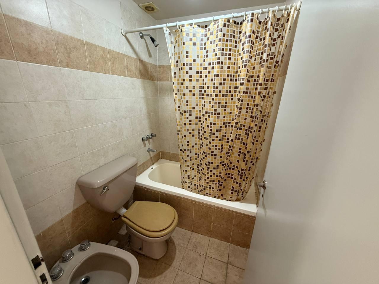 6679208_61993302957925673739933370300906527429816985334396932810993203764416469864295