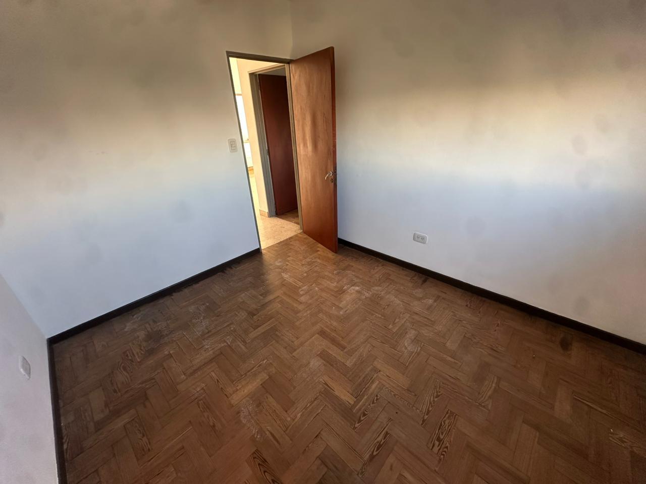 7850544_47948151714068275650456996882512107371142300915658385488735606754213578187687 7 esq 64