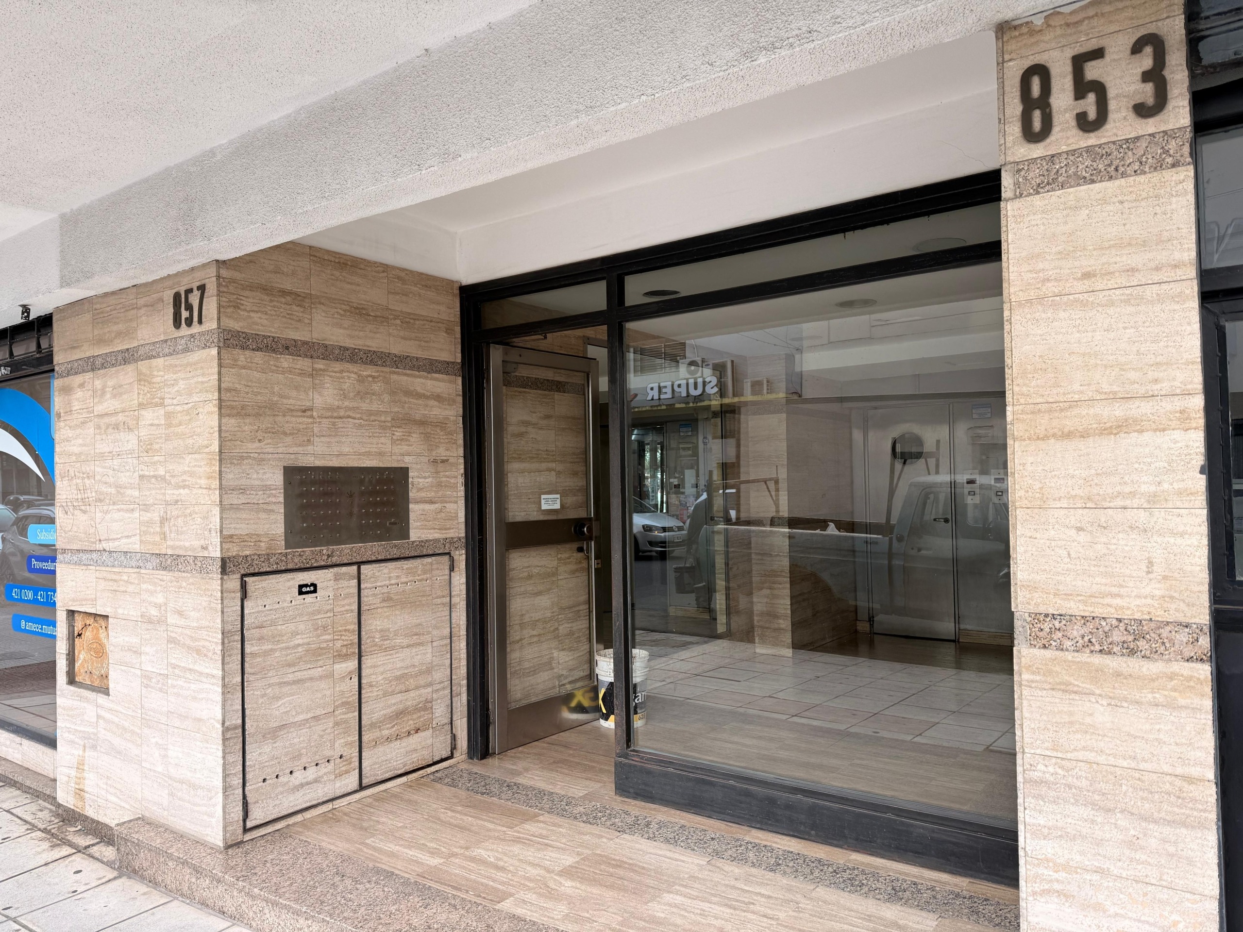 4 esquina 49