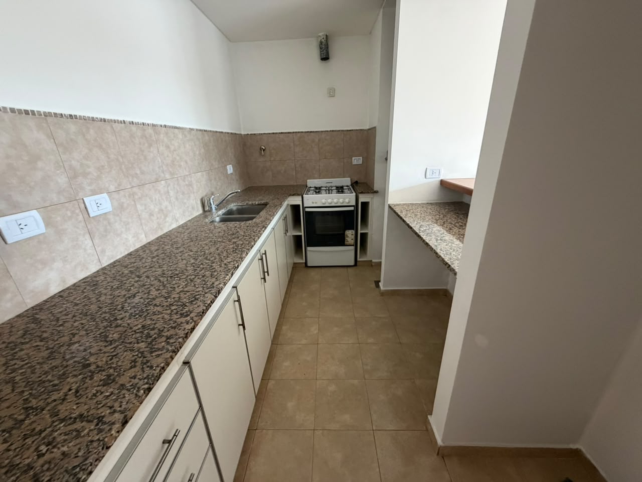 50 e/ 28 y 29 Piso 3