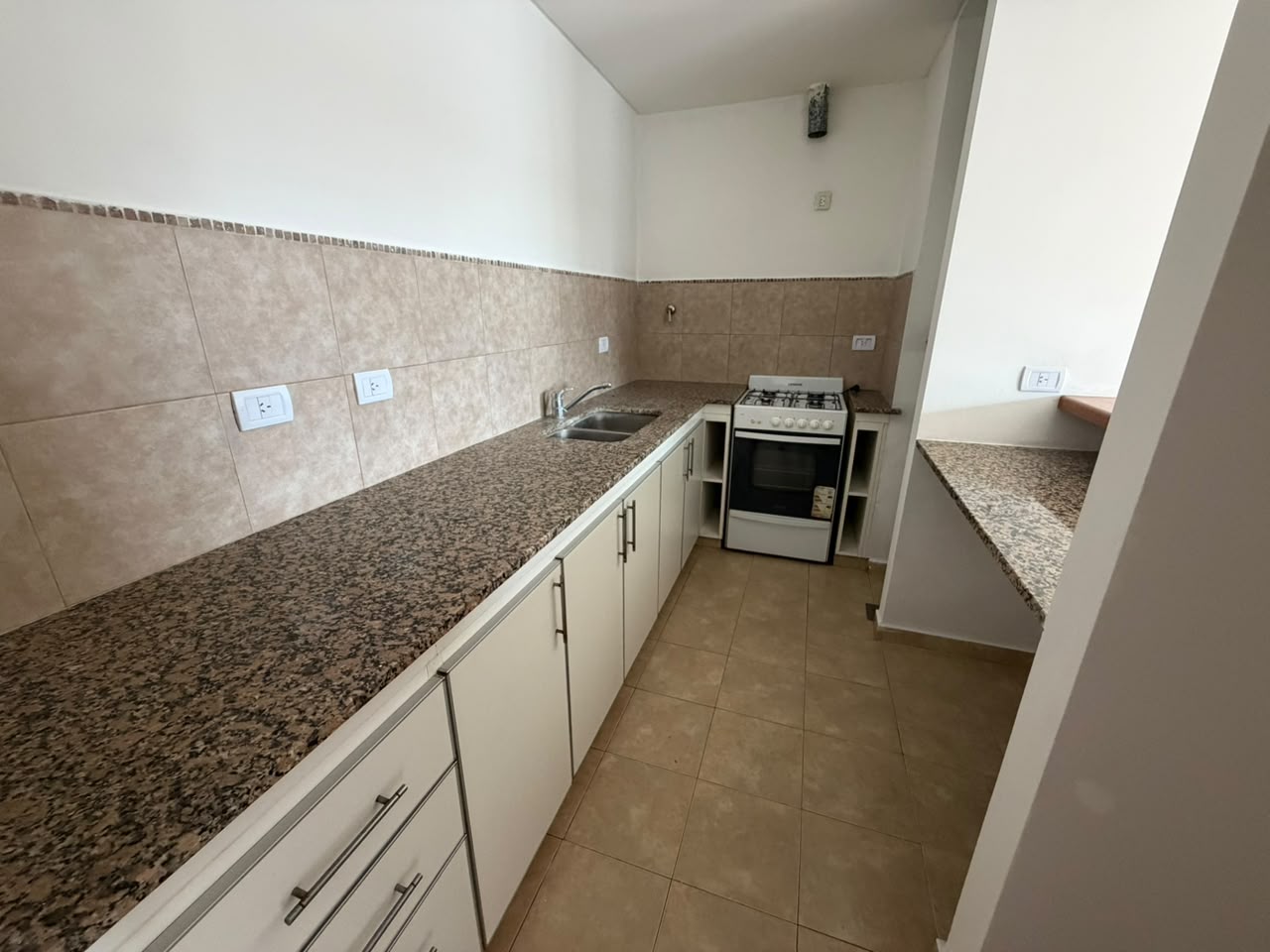 50 e/ 28 y 29 Piso 3