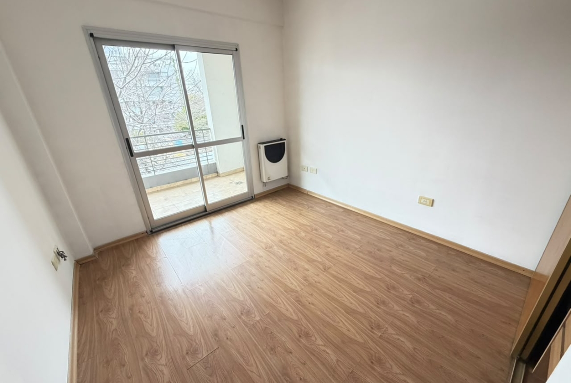 50 e/ 28 y 29 Piso 3