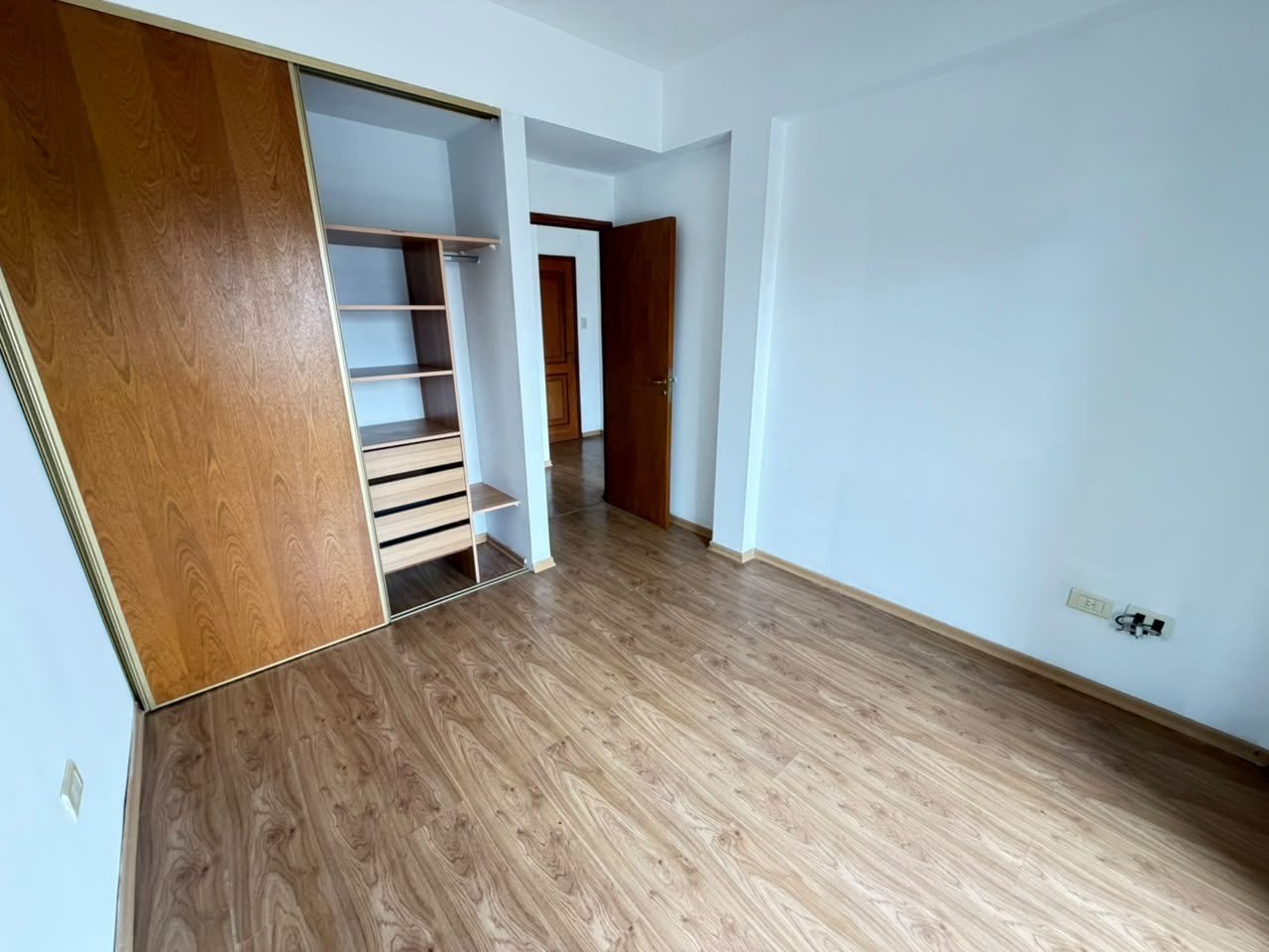 50 e/ 28 y 29 Piso 3