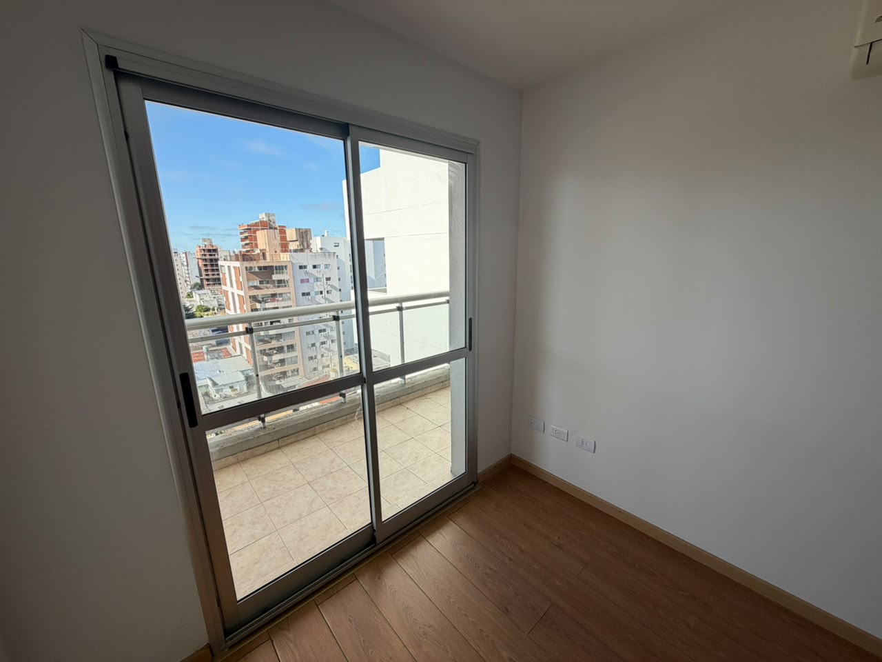 5812 58 e/ 13 y 14 Piso 9
