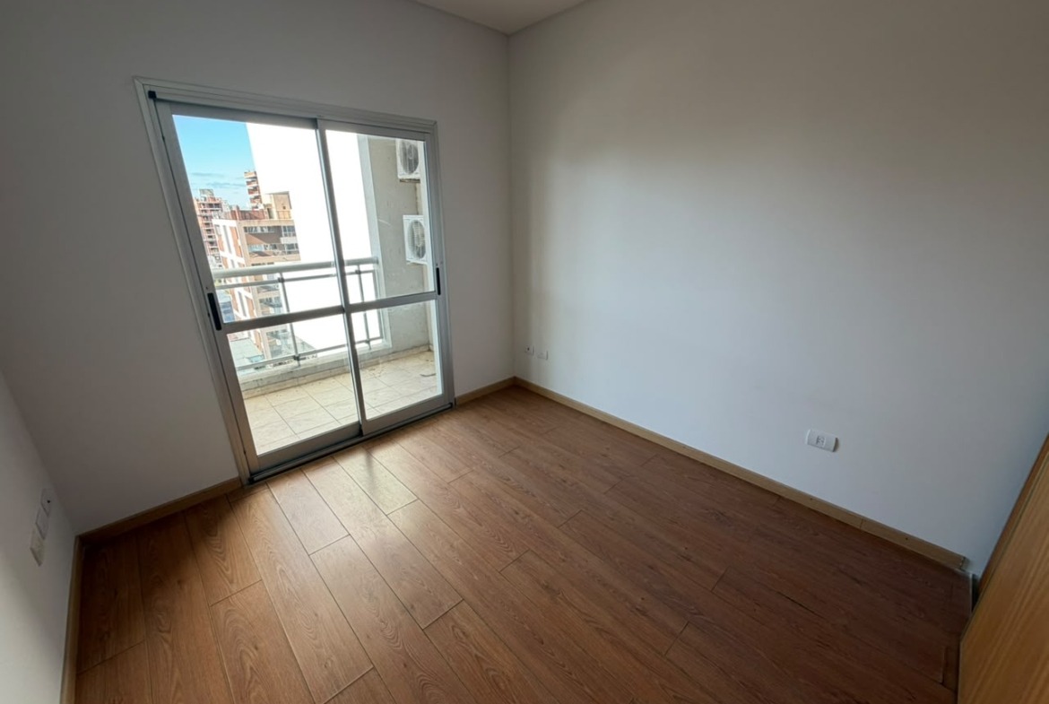 58 e/ 13 y 14 Piso 9