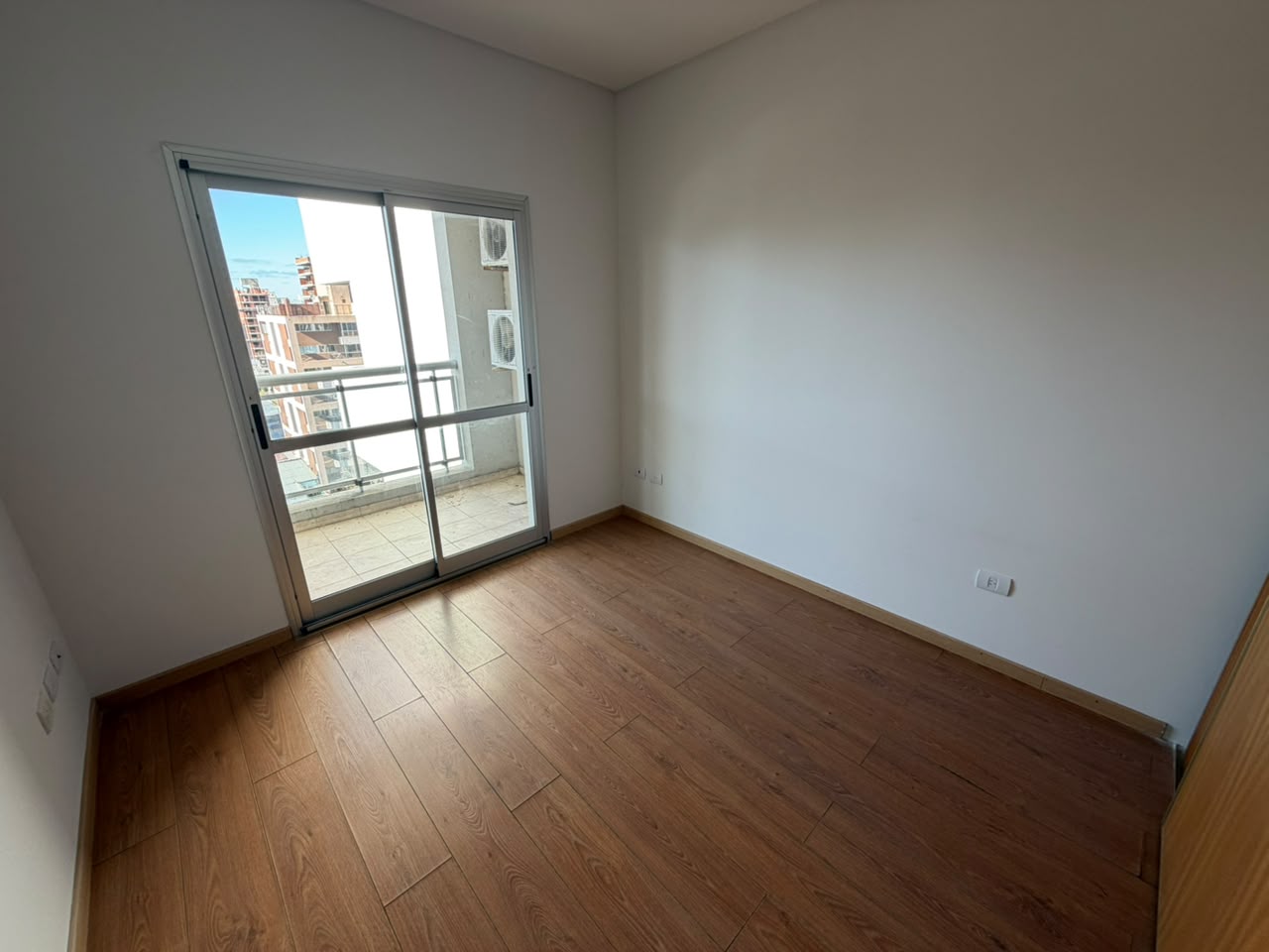 5813 58 e/ 13 y 14 Piso 9