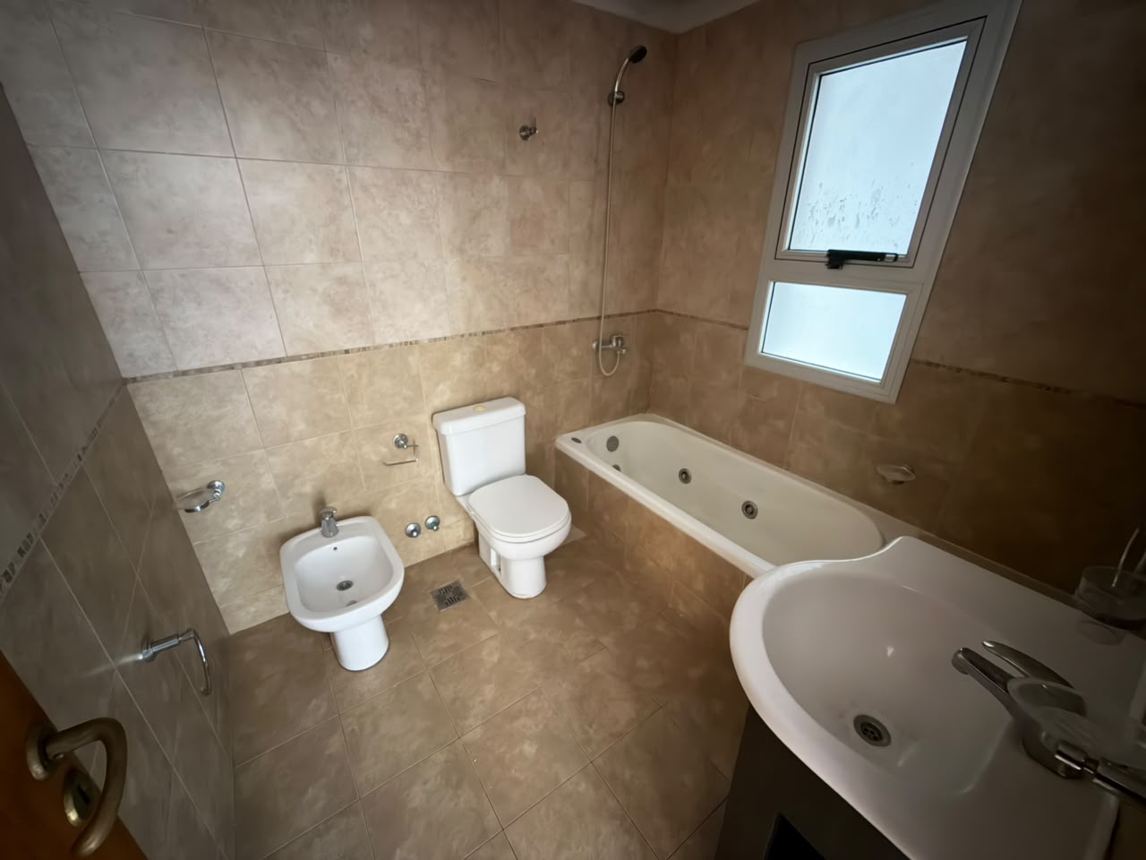 58semi55 58 e/ 13 y 14 Piso 2