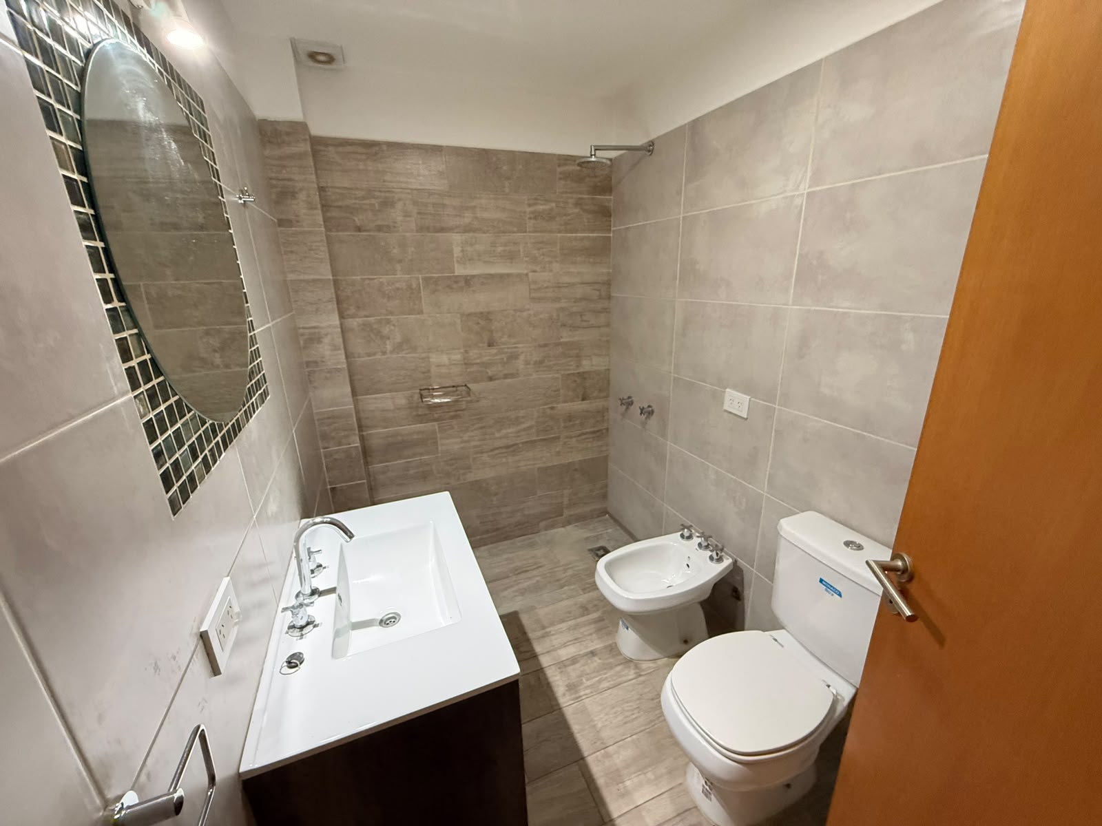 238 23 Esquina 497
